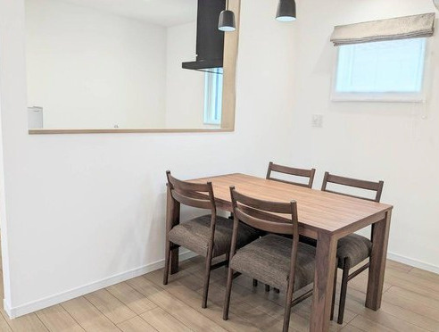 本郷2丁目　中古戸建（新築未入居）の居間・リビング