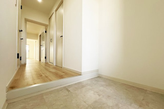 【玄関】 | ハイツ西宇治　7号棟 | 《ローンの事やお家探しのご相談は（株）ゆいホームにお任せ下さい。ちょっとした疑問にも解りやすくお応えします。》お気軽にどうぞ(^^)/