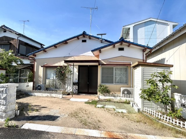 【外観】 | 人気の平屋建てです。
