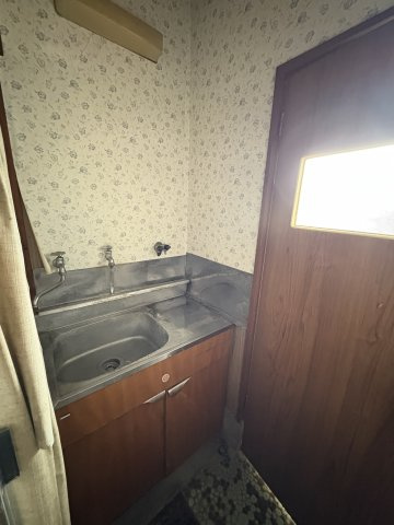 久喜青葉住居付店舗倉庫のキッチン|1F