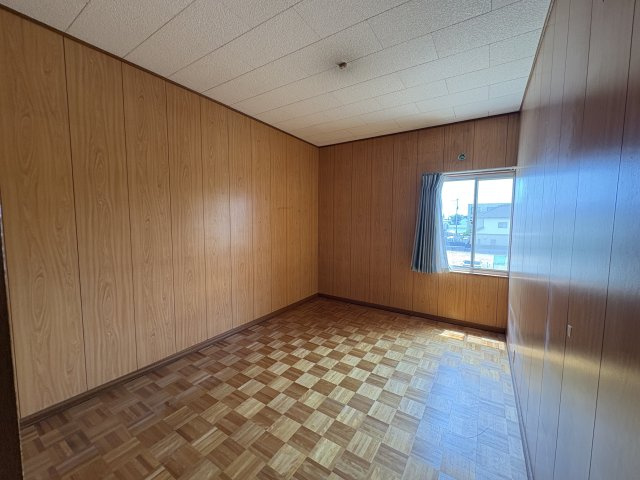 久喜青葉住居付店舗倉庫の洋室|2F