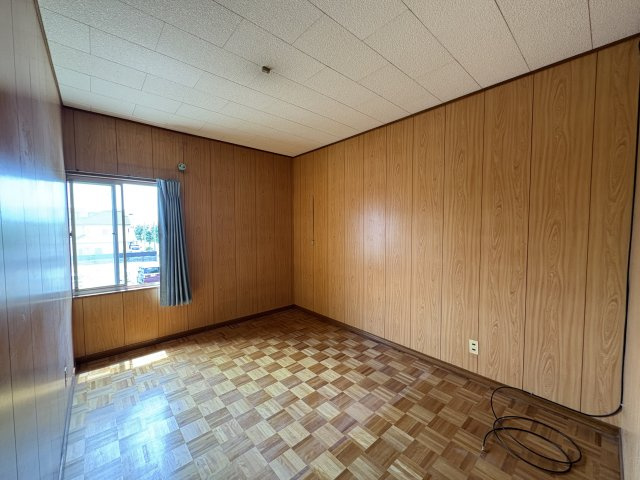 久喜青葉住居付店舗倉庫の洋室|2F