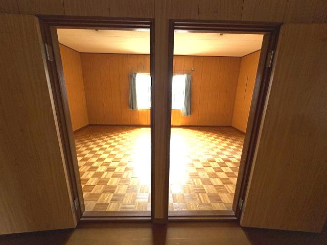 久喜青葉住居付店舗倉庫の洋室|2F