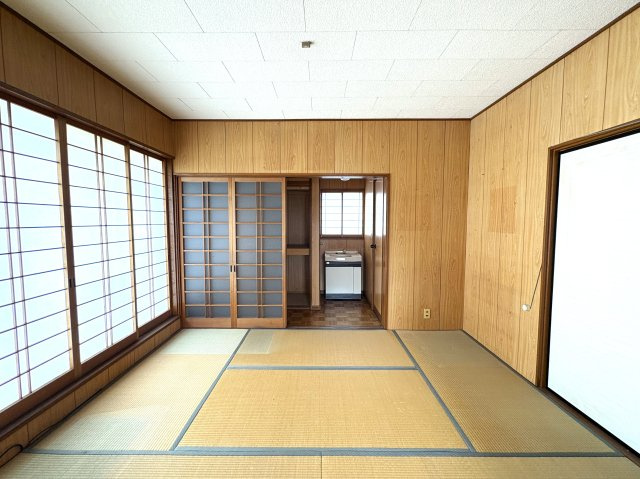 久喜青葉住居付店舗倉庫の和室|2F