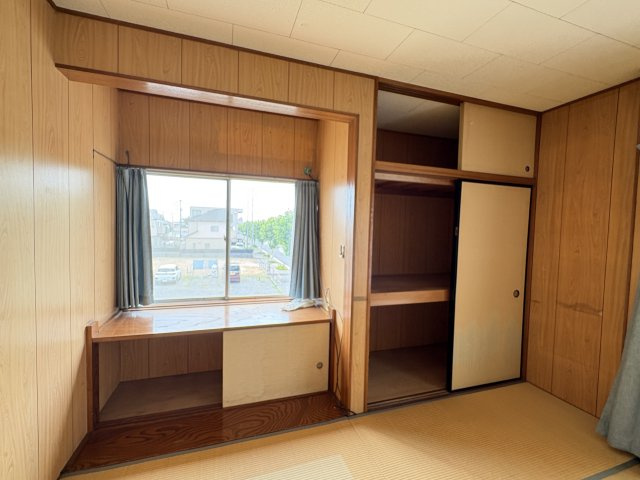 久喜青葉住居付店舗倉庫の収納|2F