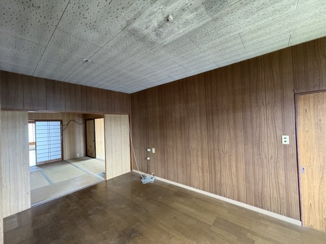 久喜青葉住居付店舗倉庫の居間・リビング|2F