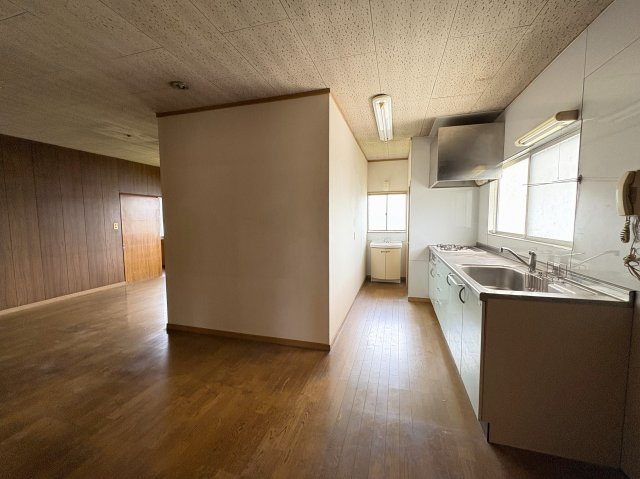 久喜青葉住居付店舗倉庫の居間・リビング|2F