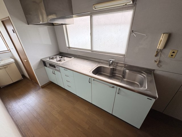 久喜青葉住居付店舗倉庫のキッチン|2F