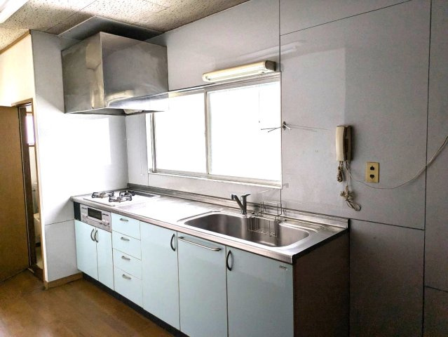 久喜青葉住居付店舗倉庫のキッチン|2F