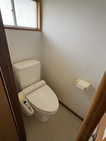 久喜青葉住居付店舗倉庫のトイレ|2F