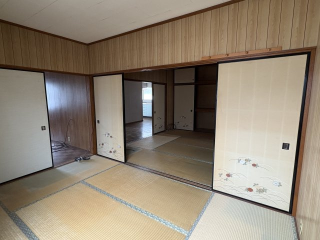 久喜青葉住居付店舗倉庫の和室|2F