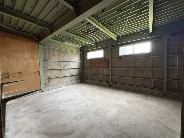 久喜青葉住居付店舗倉庫のその他|1F裏手側倉庫