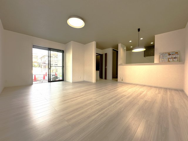 明石市朝霧町2丁目新築戸建の前面道路含む現地写真