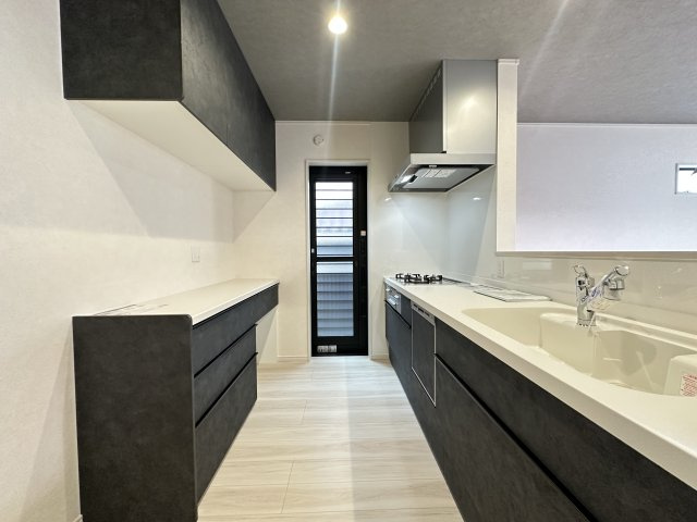 明石市朝霧町2丁目新築戸建の前面道路含む現地写真