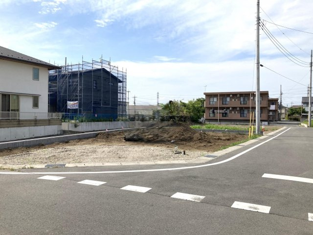 【外観】 | ブルーミングガーデン前橋市後家町3棟ー① | 建築前現地！東小学校、東中学校まで徒歩8分圏内の立地です！