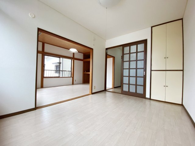 栄和ホームタウンの居間・リビング