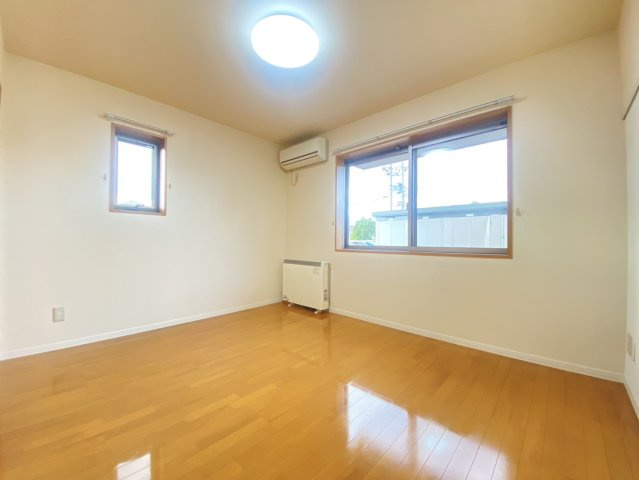 メゾンマスト盛南中央Ⅱの洋室