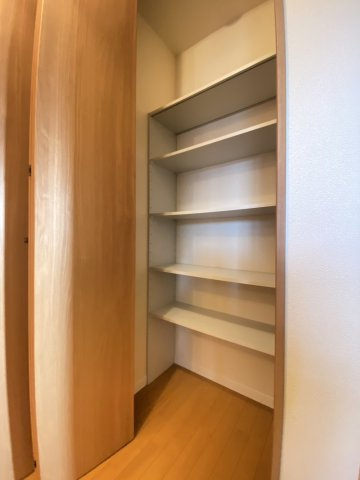 メゾンマスト盛南中央Ⅱの収納