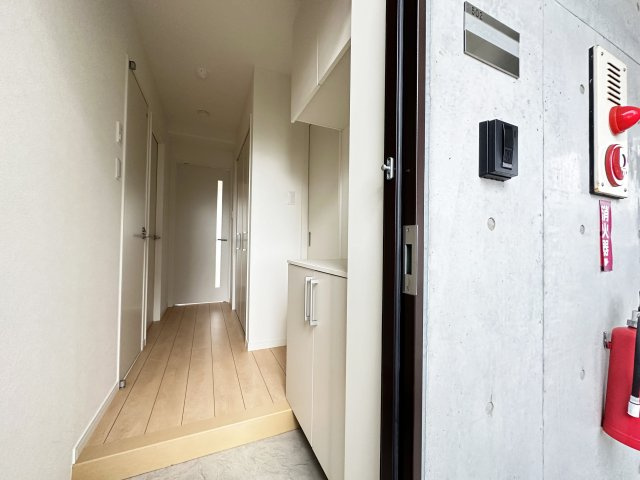 Calm.esの玄関