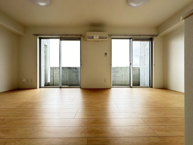 Calm.esの居間・リビング