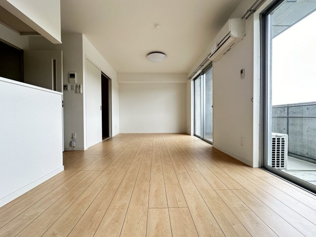 Calm.esの居間・リビング