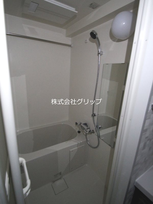 S-RESIDENCE横濱阪東橋の浴室