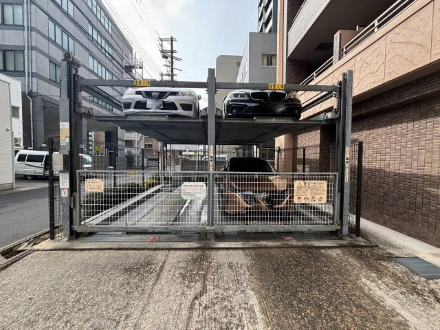 willDo新大阪の駐車場