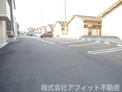 【駐車場】 | ボヌール千田 A棟