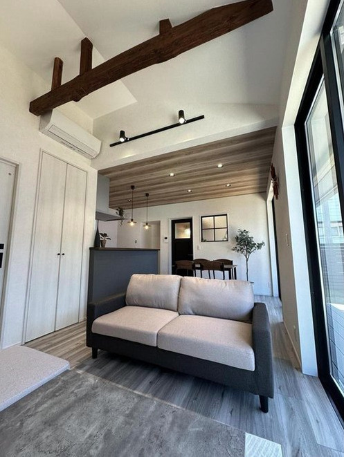 郷1丁目　中古戸建の居間・リビング