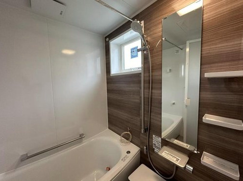 郷1丁目　中古戸建の浴室