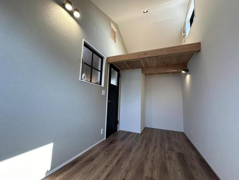 郷1丁目　中古戸建の洋室