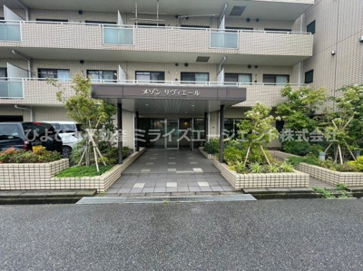 【エントランス】 | メゾンリヴィエール道場北