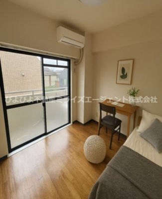 【寝室】 | メゾンリヴィエール道場北 | ※家具・小物類はイメージです。物件には含まれません。