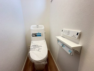 【トイレ】 | グランファミーロ清見台　新築戸建　木更津駅 | 清潔で快適な温水洗浄便座。

