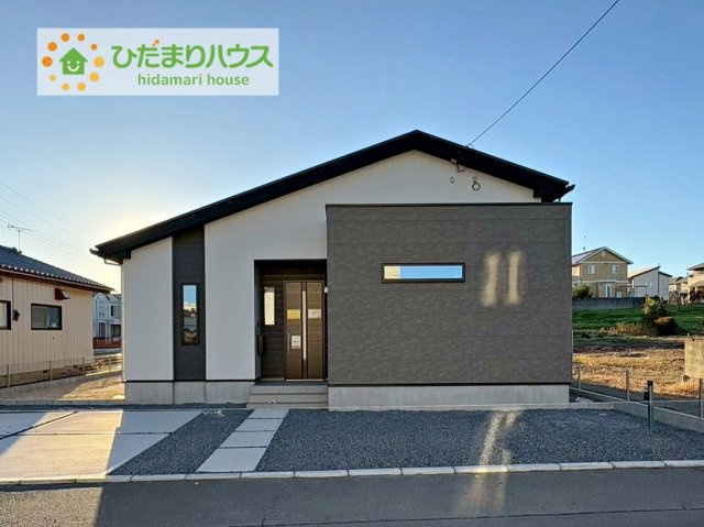 ひたちなか市中根12期　新築戸建の外観|平日・お仕事終わりに少しだけみたい！そんな方も大歓迎です♪お気軽にお問合せください