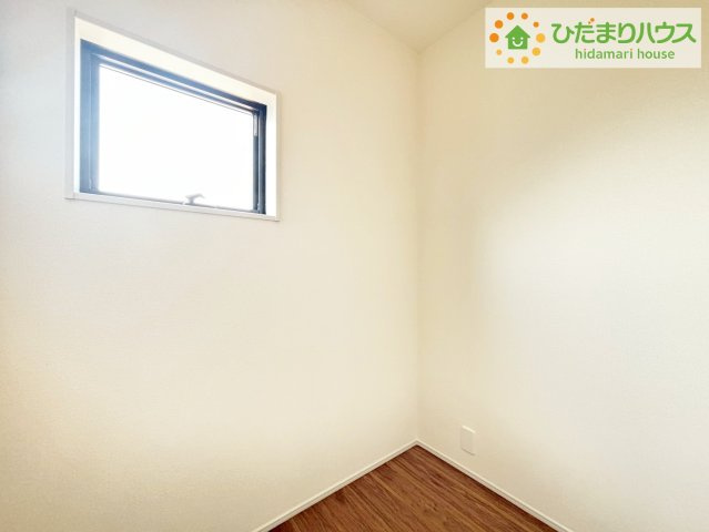 ひたちなか東石川第13　新築戸建　5号棟の内装|空間を有効活用したホール収納(*^-^*)