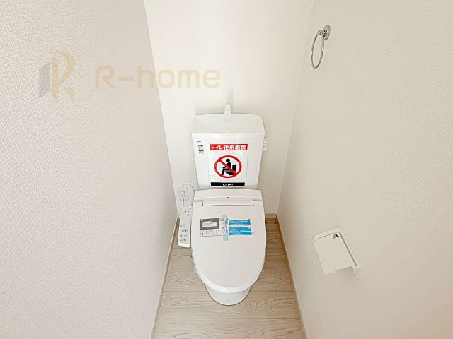 土浦市おおつ野3期　新築戸建て　1号棟のトイレ|温水洗浄便座付きのトイレ。
トイレが２ヵ所設置で朝の忙しい時間でも安心です。