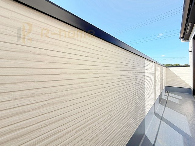 土浦市おおつ野3期　新築戸建て　1号棟のバルコニー|お布団やラグなどの大きな物も干しやすい広々としたバルコニー！