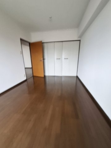 HACHIBUSE鳴尾の居間・リビング|7.6帖