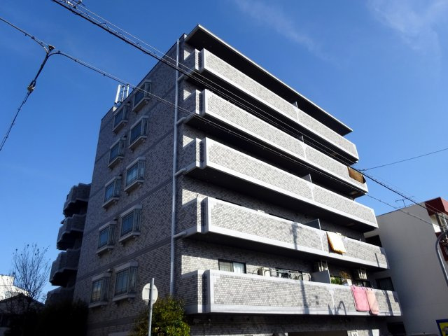 HACHIBUSE鳴尾の外観