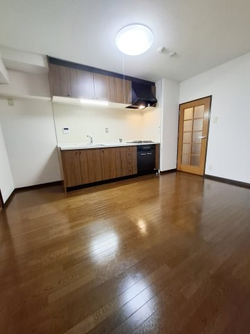 HACHIBUSE鳴尾の居間・リビング