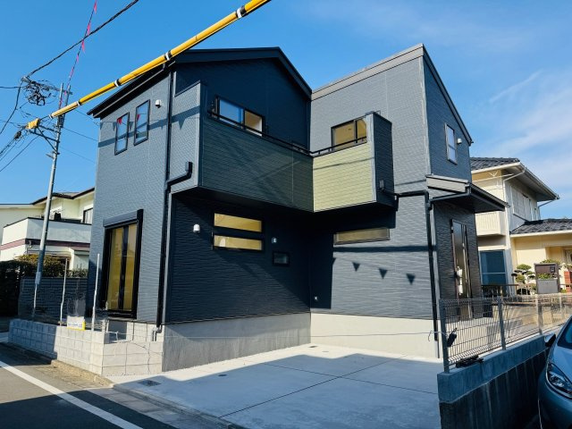 八王子市　泉町　新築一戸建て　８期の外観|～控除や減税で優遇の長期優良住宅　住環境良好　並列2台駐車可能～