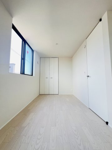 デザインを纏う湘南・辻堂Lifeの洋室