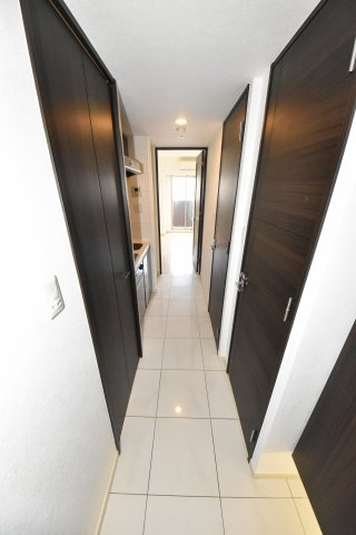 エスライズ難波EASTの玄関