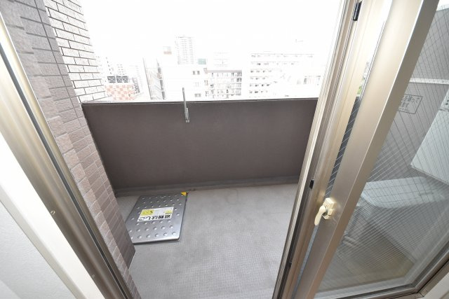 エスライズ難波EASTのバルコニー