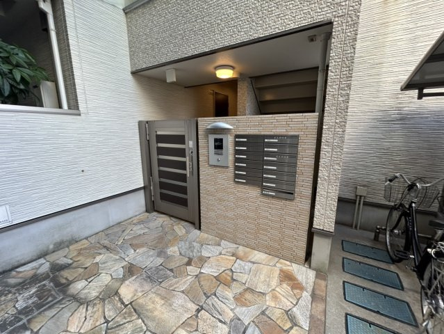 フジパレス上新庄Ⅲ番館のエントランス