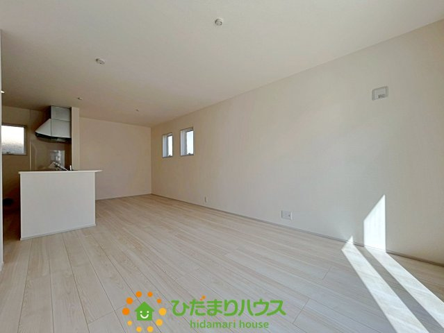 久喜栗橋東　新築一戸建て　02　リーブルガーデンの居間・リビング|16.13帖のLDKです！！