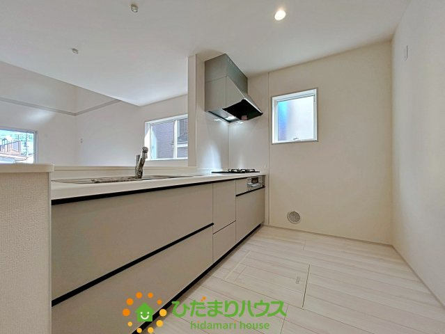 久喜栗橋東　新築一戸建て　03　リーブルガーデンのキッチン|落ち着いた印象のキッチンです！