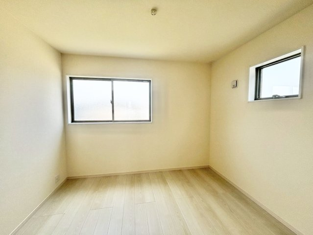 リーブルガーデン碧南第59三宅町　全4棟　新築戸建の洋室