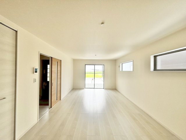 リーブルガーデン碧南第59三宅町　全4棟　新築戸建の居間・リビング